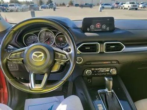 Used 2018 MAZDA CX-5 Touring w/ Preferred Equipment Package image 4