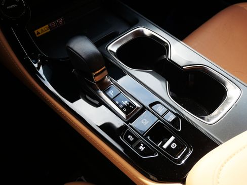 Certified 2022 Lexus NX 450h+ AWD image 29