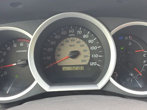 Used 2011 Toyota Tacoma 4x4 Access Cab V6 image 23