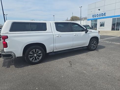 Used 2024 Chevrolet Silverado 1500 LT image 8