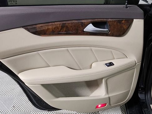 Used 2014 Mercedes-Benz CLS 550 w/ Premium 1 Package image 14