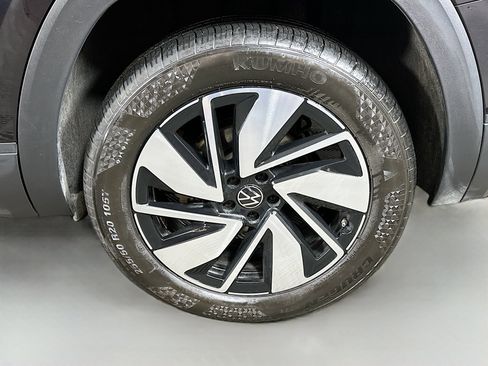 Used 2024 Volkswagen Atlas SE image 30