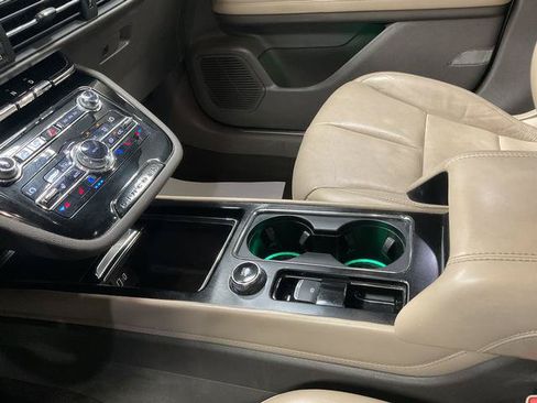 Used 2020 Lincoln Corsair AWD w/ Premium Package image 22