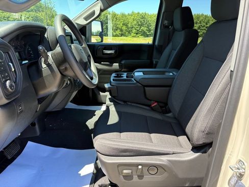 New 2026 Chevrolet Silverado 2500 Custom w/ Custom Value Package AWD/4WD image 15