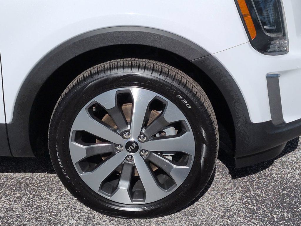 Used 2021 Kia Telluride S FWD image 11