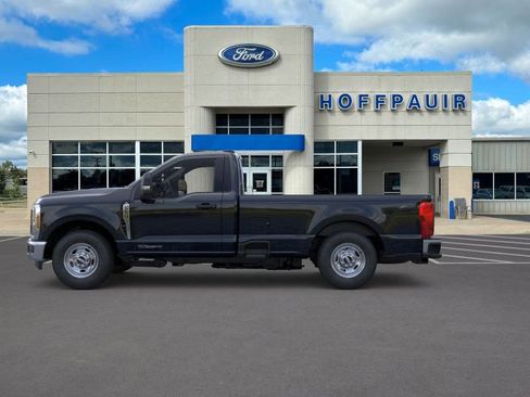 New 2026 Ford F250 XL w/ XL Chrome Package image 32