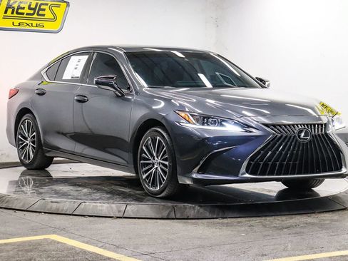 Used 2025 Lexus ES 350 w/ Premium Package FWD image 5