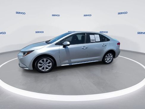 Used 2023 Toyota Corolla LE FWD image 4