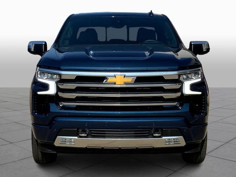 Used 2023 Chevrolet Silverado 1500 High Country w/ Technology Package AWD/4WD image 4