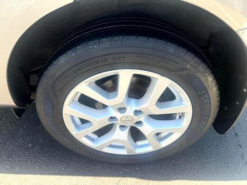 Used 2012 Nissan Rogue SL image 22