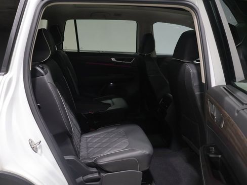 Used 2025 Volkswagen Atlas SEL Premium R-Line image 19