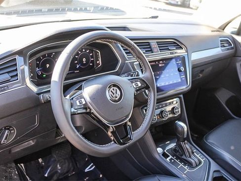 Used 2021 Volkswagen Tiguan SEL image 23