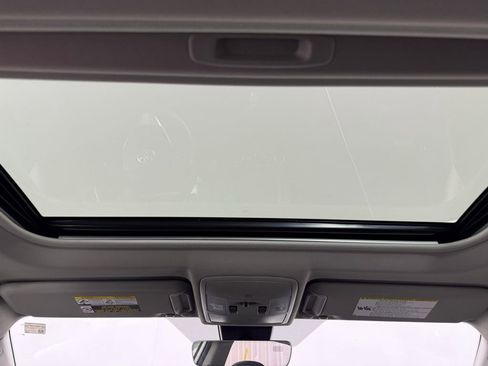 Used 2018 Toyota RAV4 Limited image 3