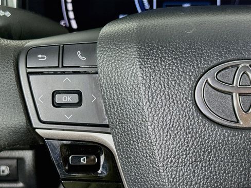 Used 2025 Toyota Camry LE FWD image 11