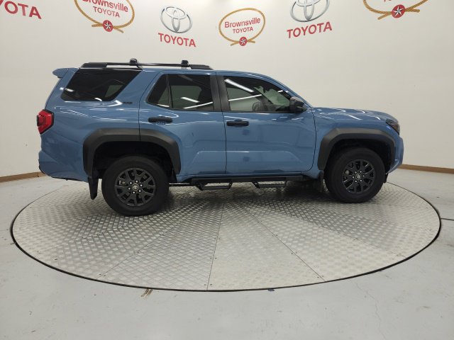 Used 2025 Toyota 4Runner SR5 AWD/4WD image 3
