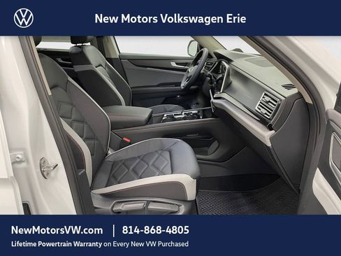 New 2026 Volkswagen Atlas Peak Edition image 13