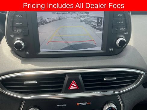 Used 2020 Hyundai Santa Fe SE FWD image 17