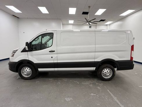 Used 2024 Ford Transit 250 Low Roof w/ Interior Upgrade Package RWD image 4