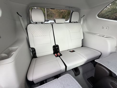 New 2026 GMC Acadia Denali w/ Super Cruise Package image 21