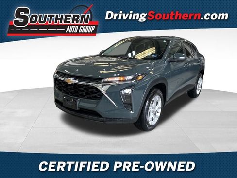 Used 2025 Chevrolet Trax LS w/ LS Convenience Package image 1