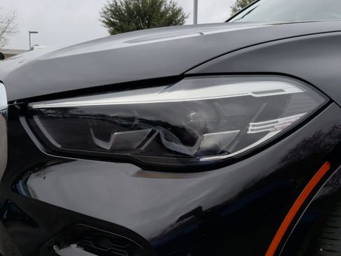 Certified 2023 BMW X5 sDrive40i w/ M Sport Package image 3