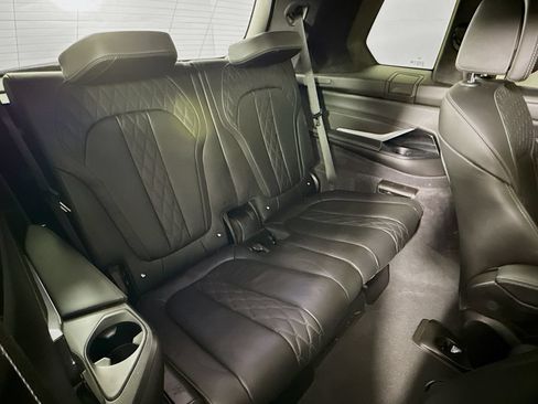 Used 2024 BMW ALPINA XB7 AWD/4WD image 29