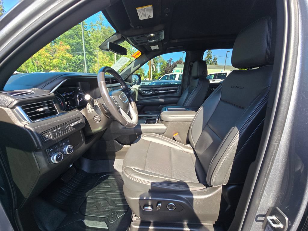 Used 2021 GMC Yukon XL Denali AWD/4WD image 22