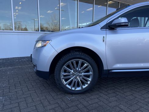 Used 2015 Lincoln MKX AWD w/ Equipment Group 102A image 10