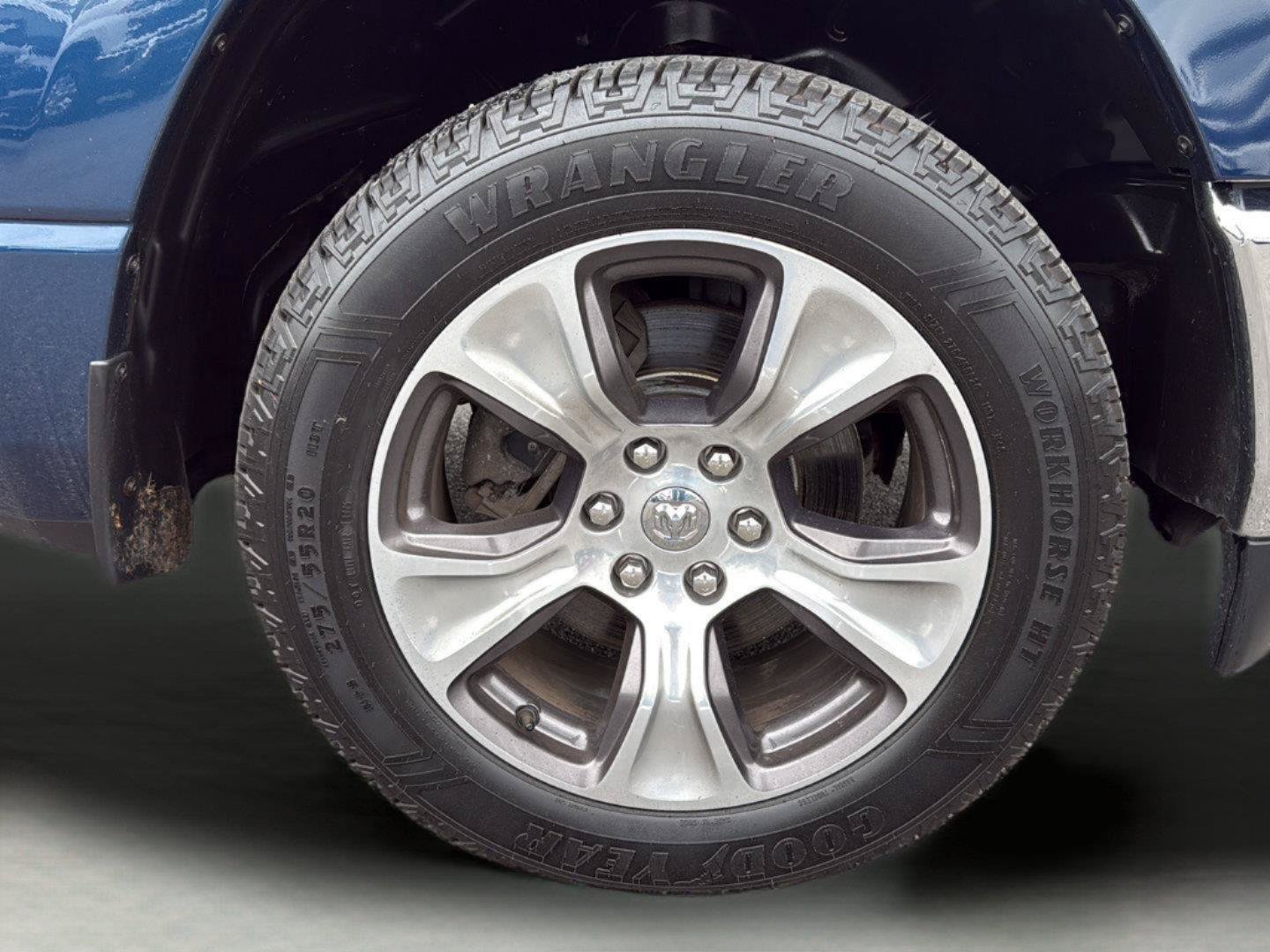 Used 2023 RAM 1500 Laramie AWD/4WD image 30