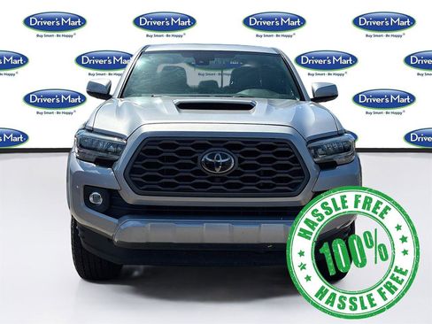 Used 2021 Toyota Tacoma TRD Sport w/ TRD Premium Sport Package AWD/4WD image 2