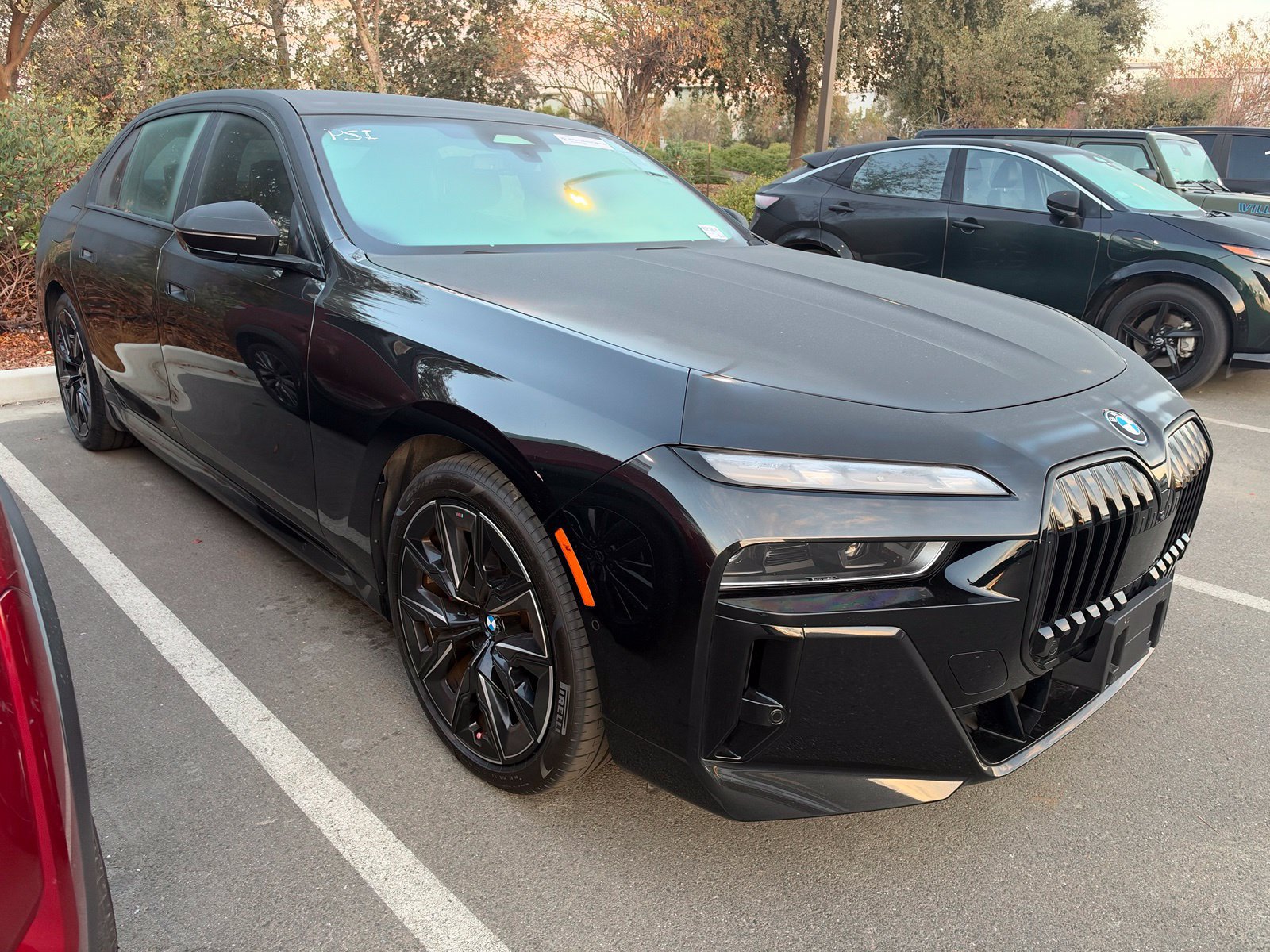 Used 2024 BMW i7 xDrive60 AWD/4WD image 1