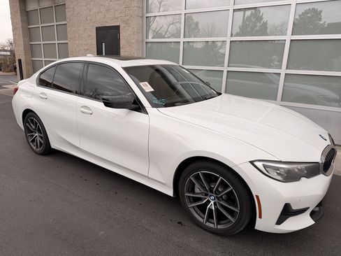 Used 2020 BMW 330i xDrive Sedan w/ Driving Assistance Package image 3