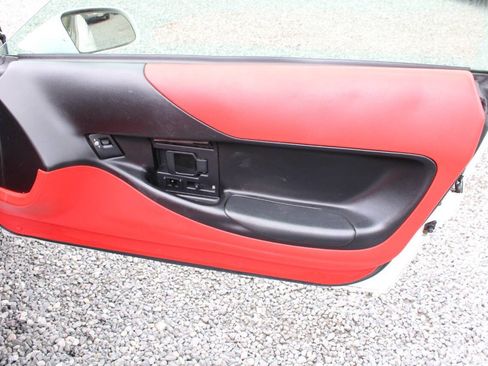 Used 1996 Chevrolet Corvette Coupe RWD image 17
