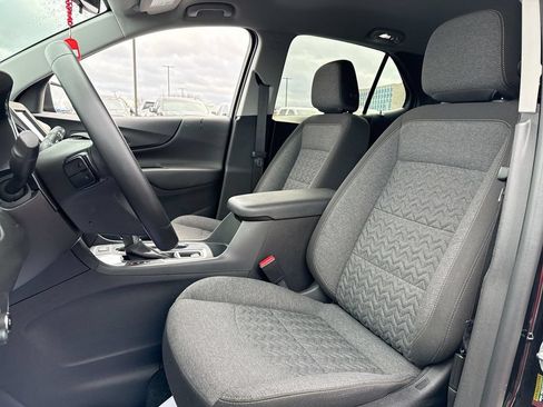 Used 2024 Chevrolet Equinox LT w/ LPO, Floor Liner Package FWD image 11