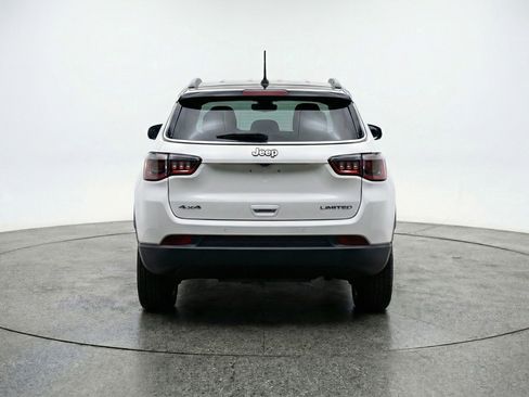 Used 2025 Jeep Compass Limited image 7