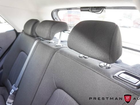 Used 2024 Hyundai Venue SE FWD image 29