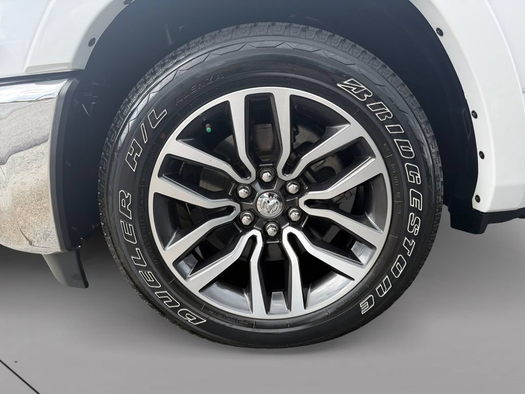 Used 2025 RAM 1500 Limited AWD/4WD image 9