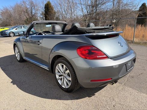 Used 2015 Volkswagen Beetle TDI image 12