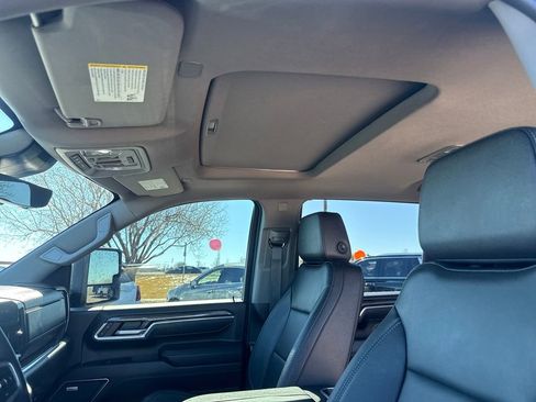 Used 2025 Chevrolet Silverado 2500 LTZ w/ LTZ Premium Package image 22