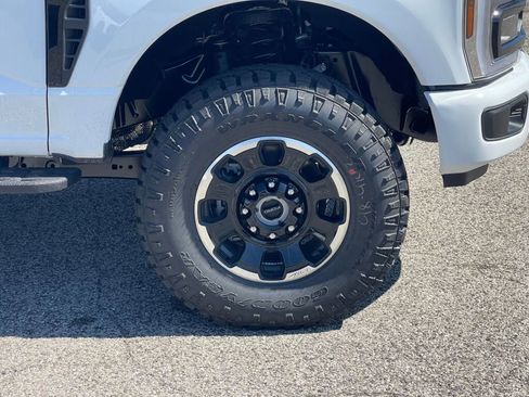 New 2026 Ford F250 XLT w/ XLT Premium Package image 25