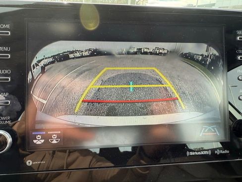 Used 2021 Toyota Camry XLE image 47