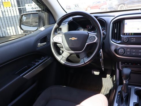 Used 2022 Chevrolet Colorado LT w/ Safety Package image 15