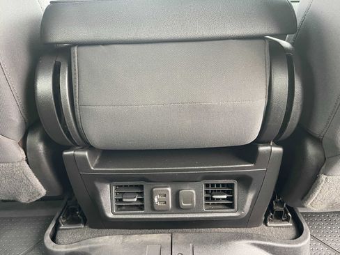 Used 2022 Chevrolet Silverado 3500 LT w/ Convenience Package image 21