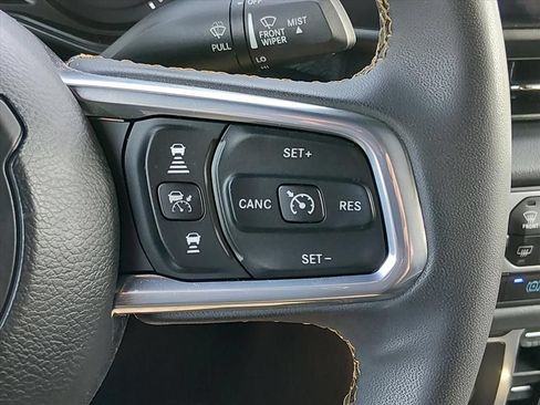 Used 2024 Jeep Wrangler Unlimited Sahara AWD/4WD image 23