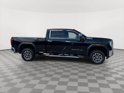Used 2024 GMC Sierra 3500 SLT w/ SLT Convenience Package AWD/4WD image 2