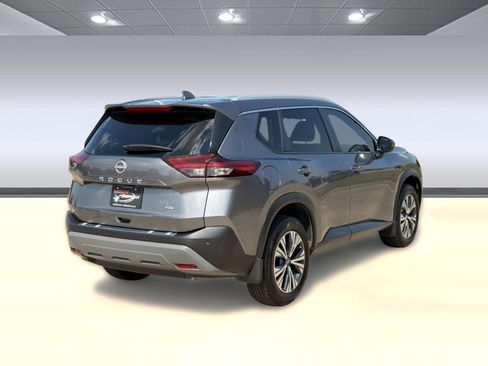 Used 2023 Nissan Rogue SV w/ SV Premium B Package FWD image 9