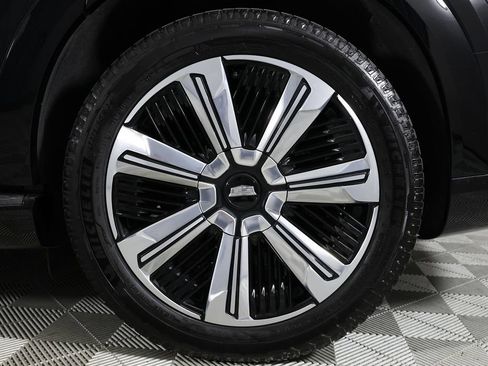 Used 2025 Cadillac Escalade IQ Luxury 2 w/ LPO, Premium Carpet Package AWD/4WD image 50