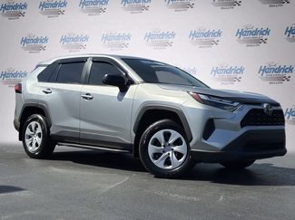 Used 2024 Toyota RAV4 LE video 2