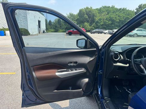 Used 2019 Nissan Kicks SR FWD image 10
