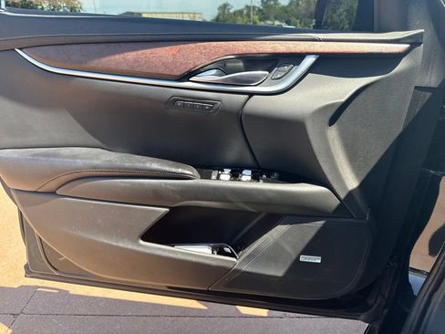 Used 2018 Cadillac XTS Luxury FWD image 9